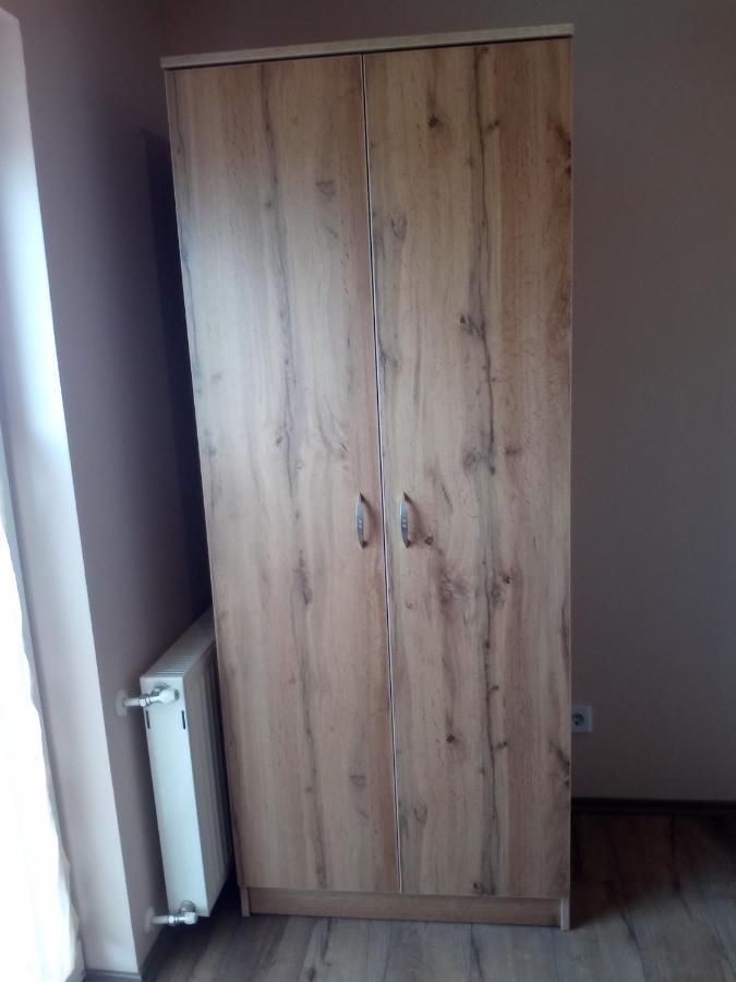 Budai Vam Apartmanhaz Печ Екстериор снимка