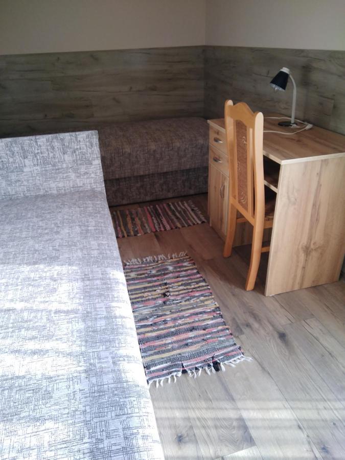 Budai Vam Apartmanhaz Печ Екстериор снимка