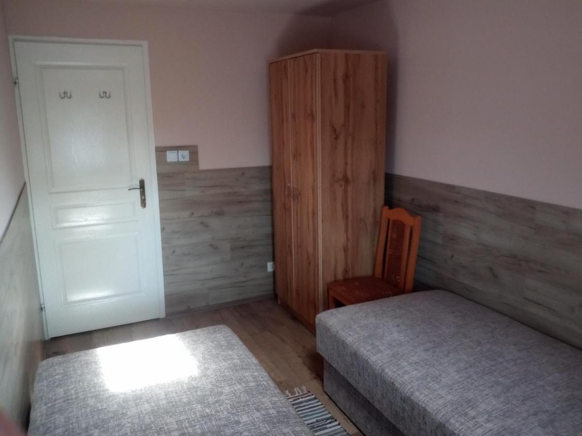 Budai Vam Apartmanhaz Печ Екстериор снимка