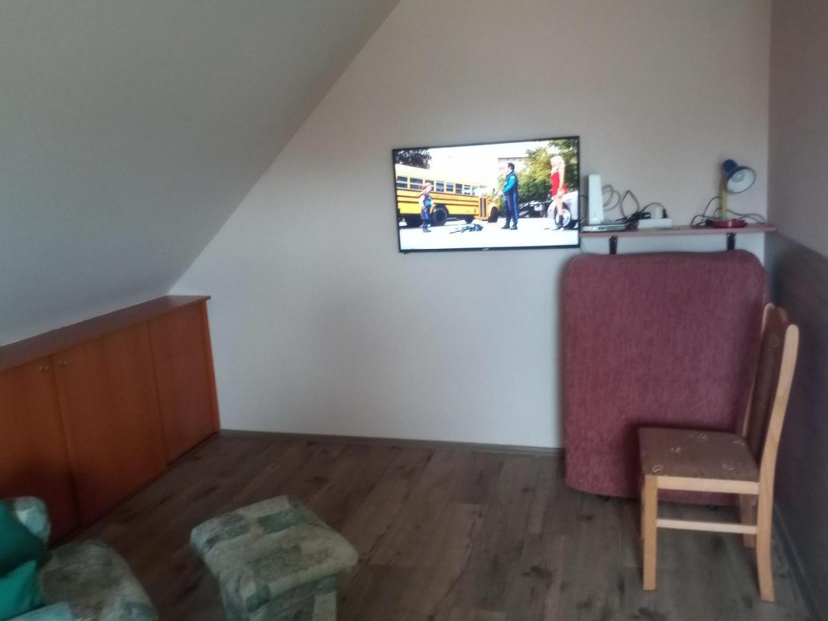 Budai Vam Apartmanhaz Печ Екстериор снимка