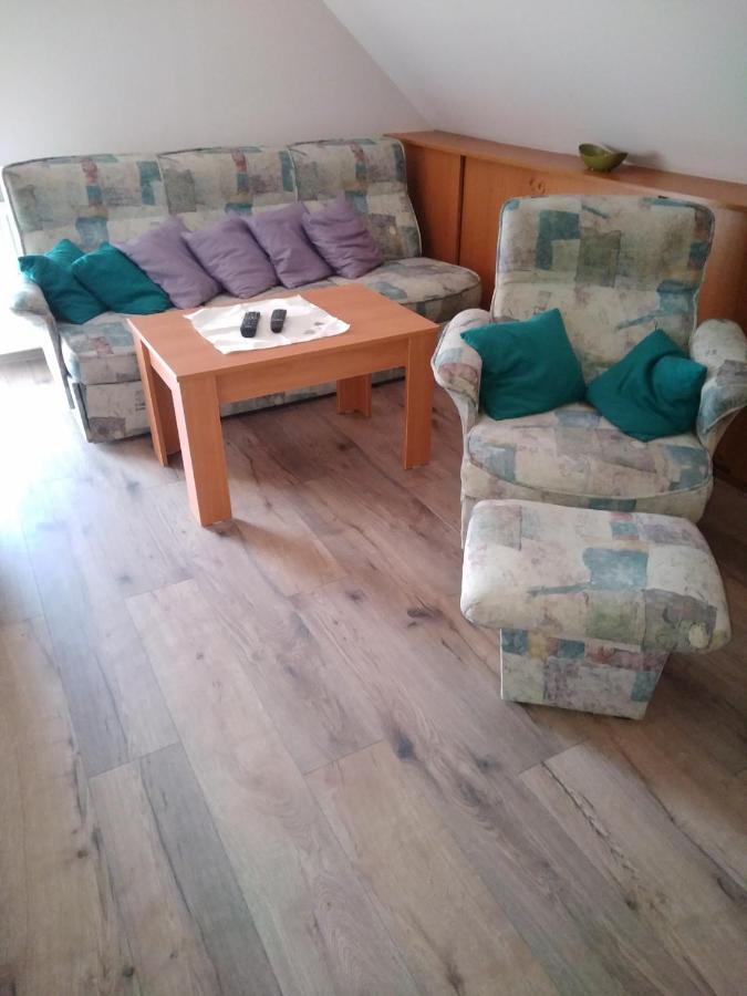 Budai Vam Apartmanhaz Печ Екстериор снимка