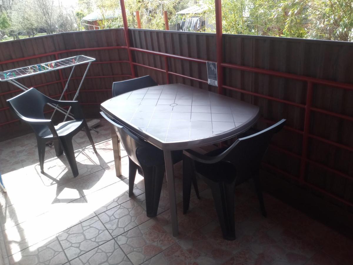 Budai Vam Apartmanhaz Печ Екстериор снимка